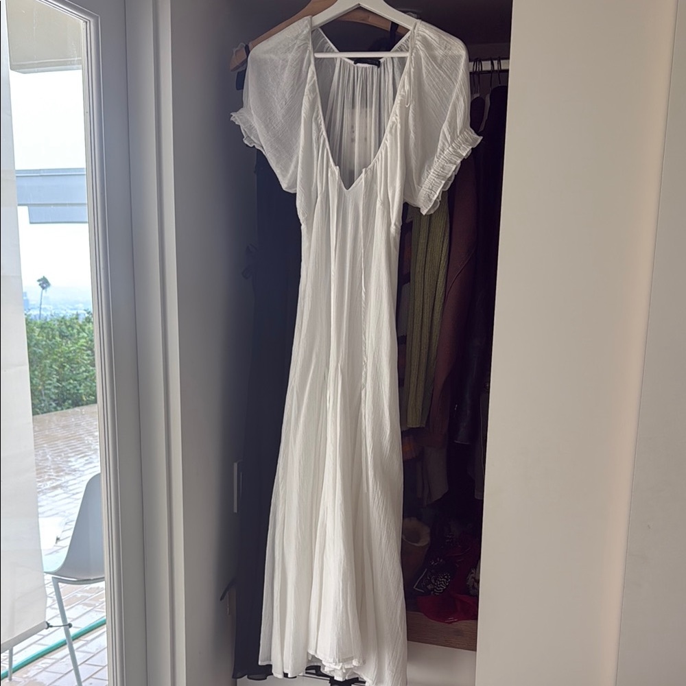White Women's Maxi Dress - Elegant V-Neck Summer Dress